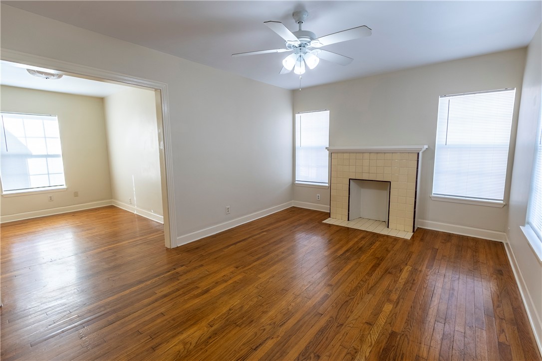 2805 Niagara St Property Photo 4