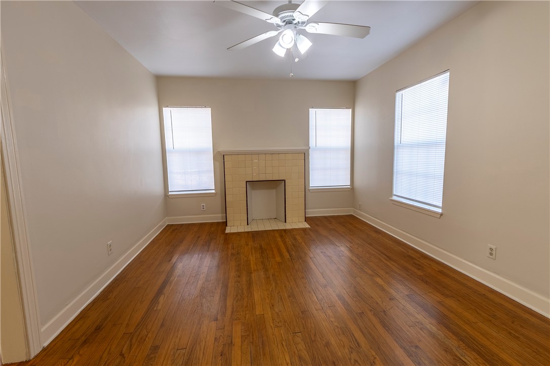 2805 Niagara St Property Photo 7