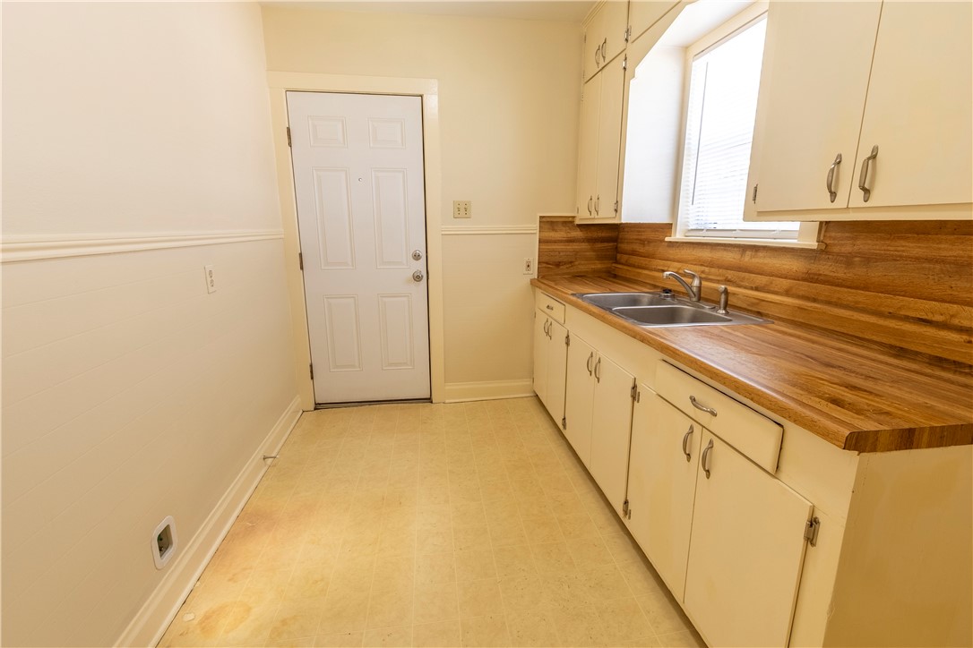 2805 Niagara St Property Photo 11