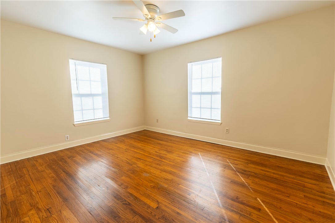 2805 Niagara St Property Photo 14