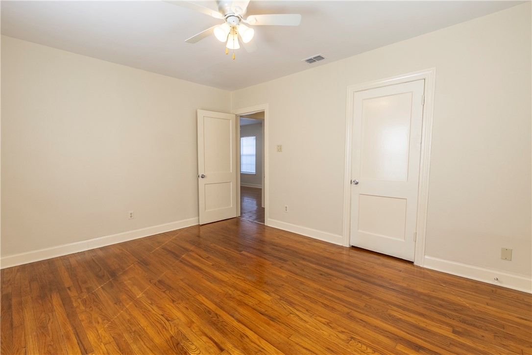 2805 Niagara St Property Photo 15