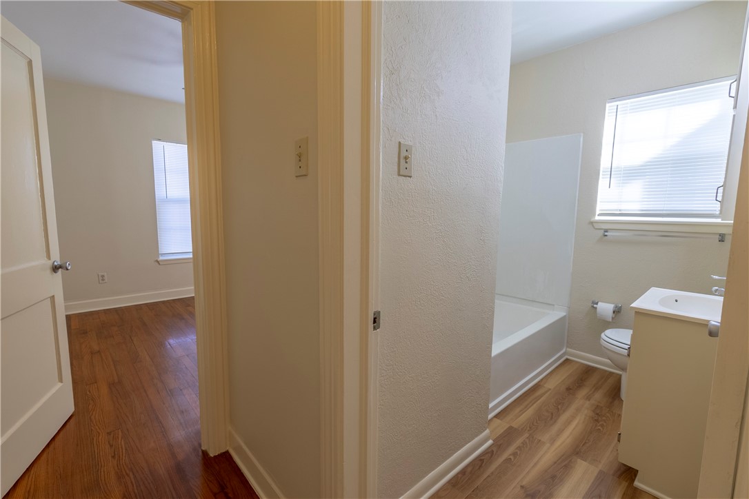 2805 Niagara St Property Photo 16