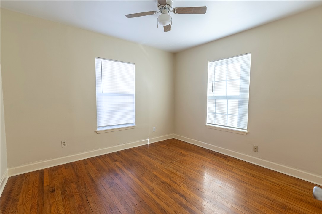 2805 Niagara St Property Photo 18
