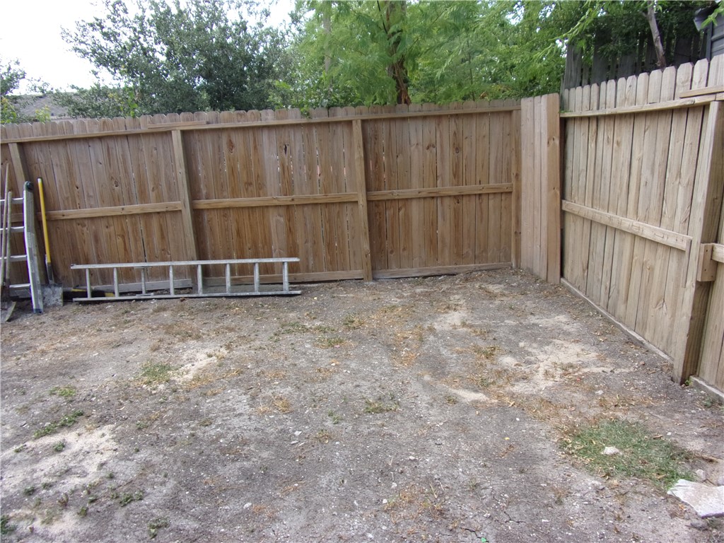 2722 Greenwood Dr Property Photo 27