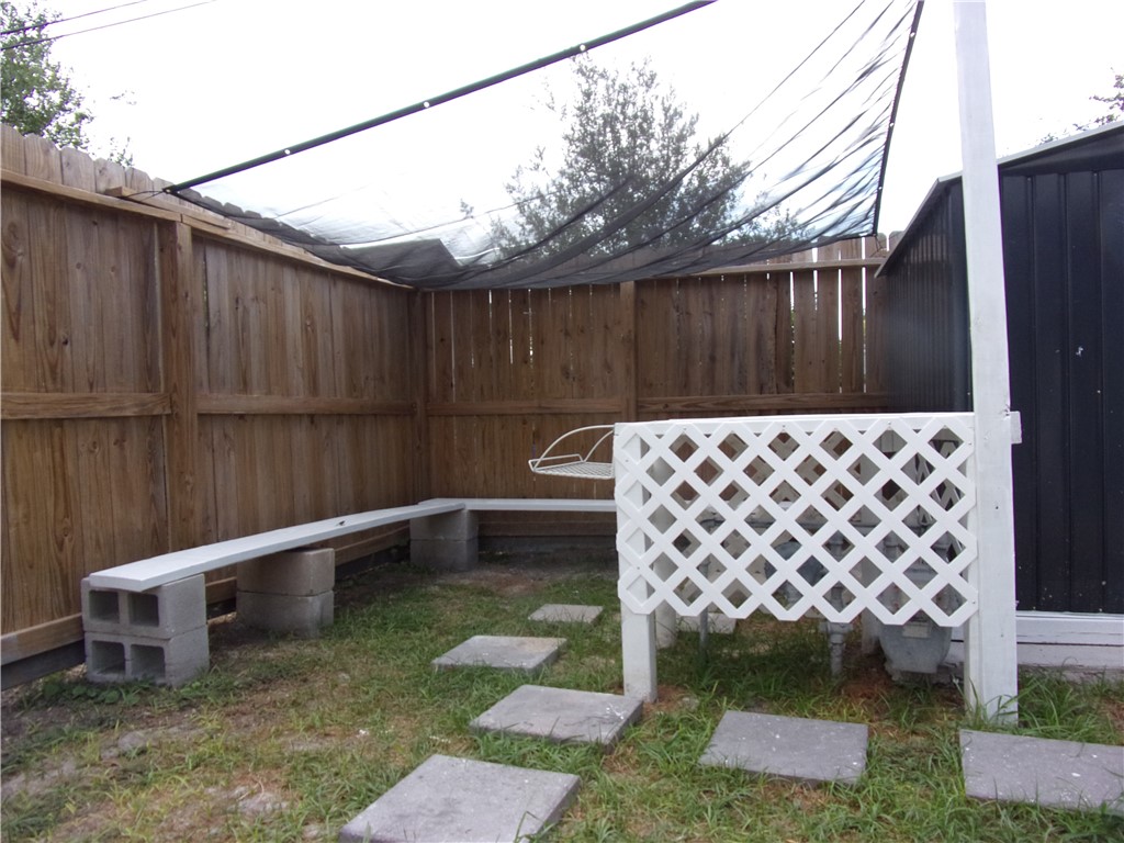 2722 Greenwood Dr Property Photo 29