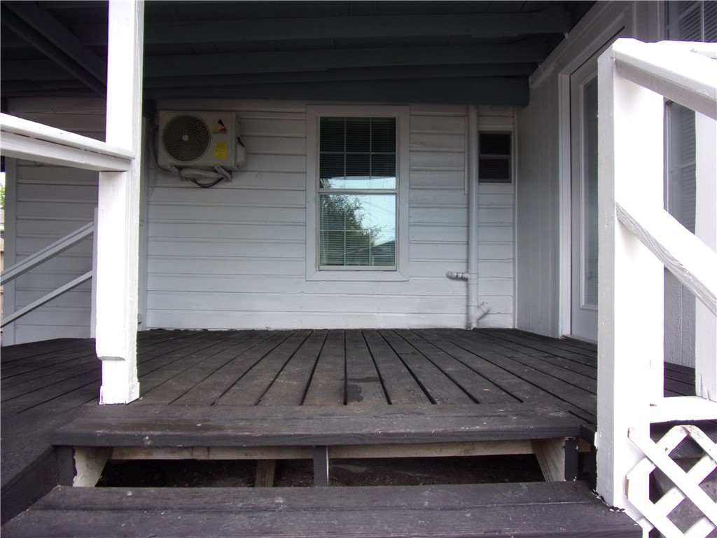 2722 Greenwood Dr Property Photo 32