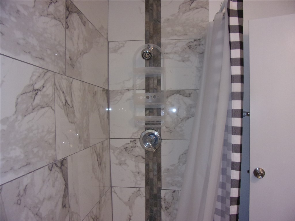 2722 Greenwood Dr Property Photo 42