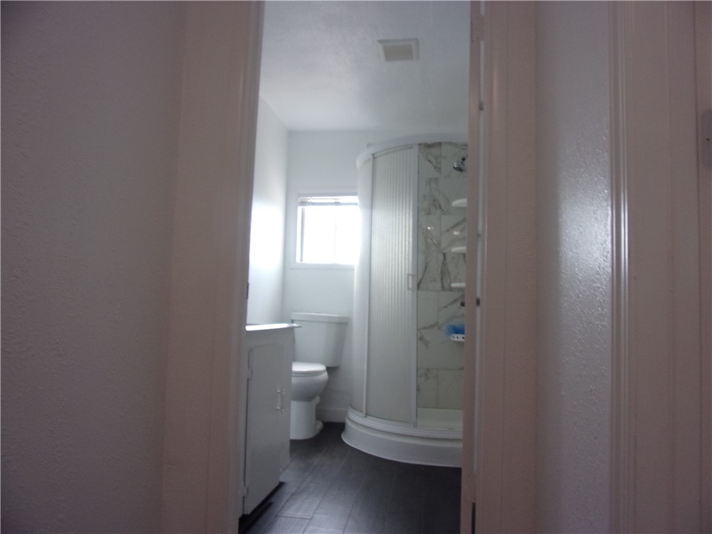 2722 Greenwood Dr Property Photo 53