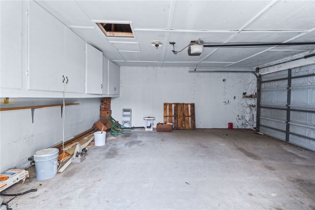 300 Hackberry St Property Photo 21