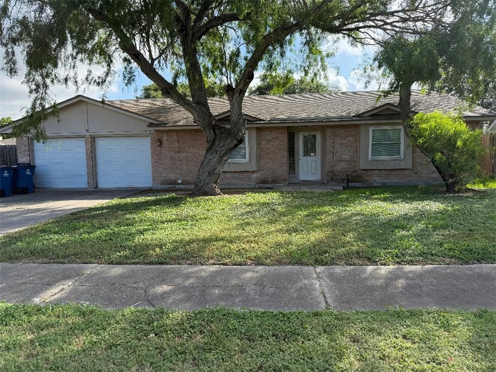 2204 Matagorda Dr Property Photo 2