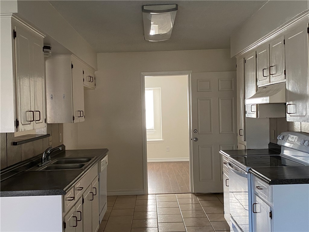 2204 Matagorda Dr Property Photo 4