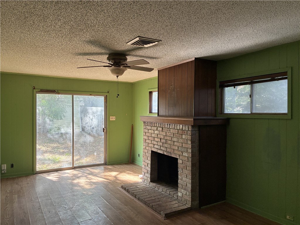 4234 Dakin Pl Property Photo 3