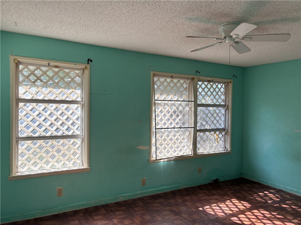 4234 Dakin Pl Property Photo 5