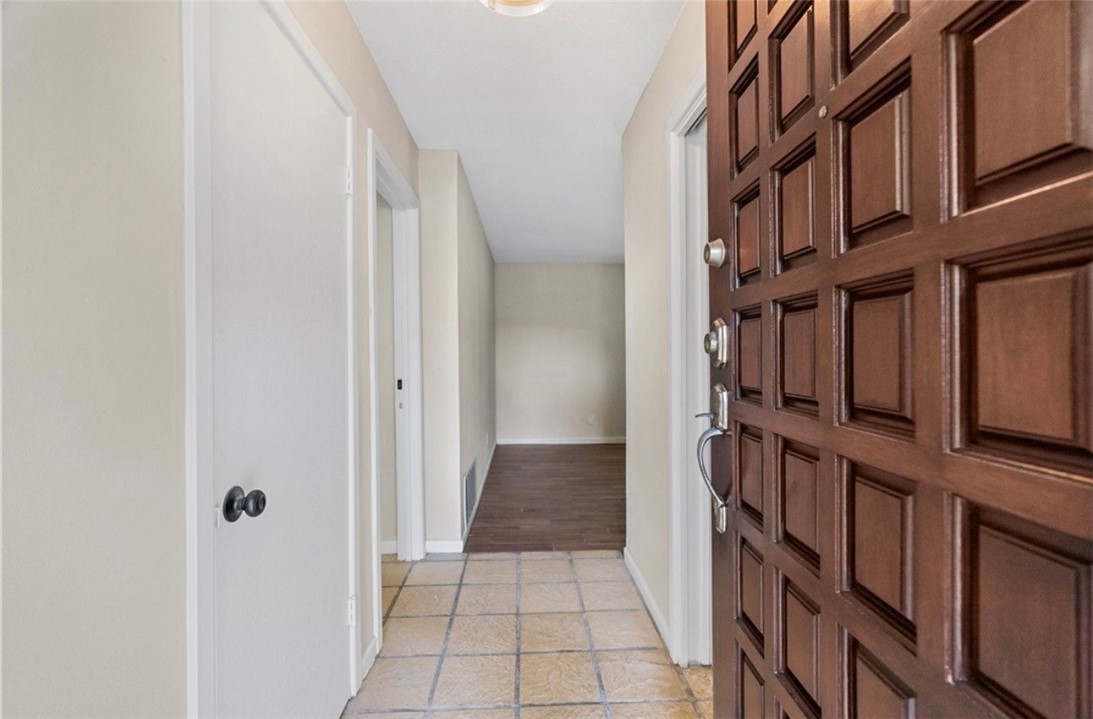 921 Barracuda Pl Property Photo 3