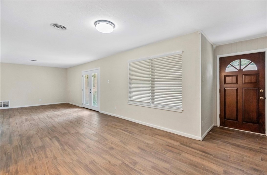 921 Barracuda Pl Property Photo 4