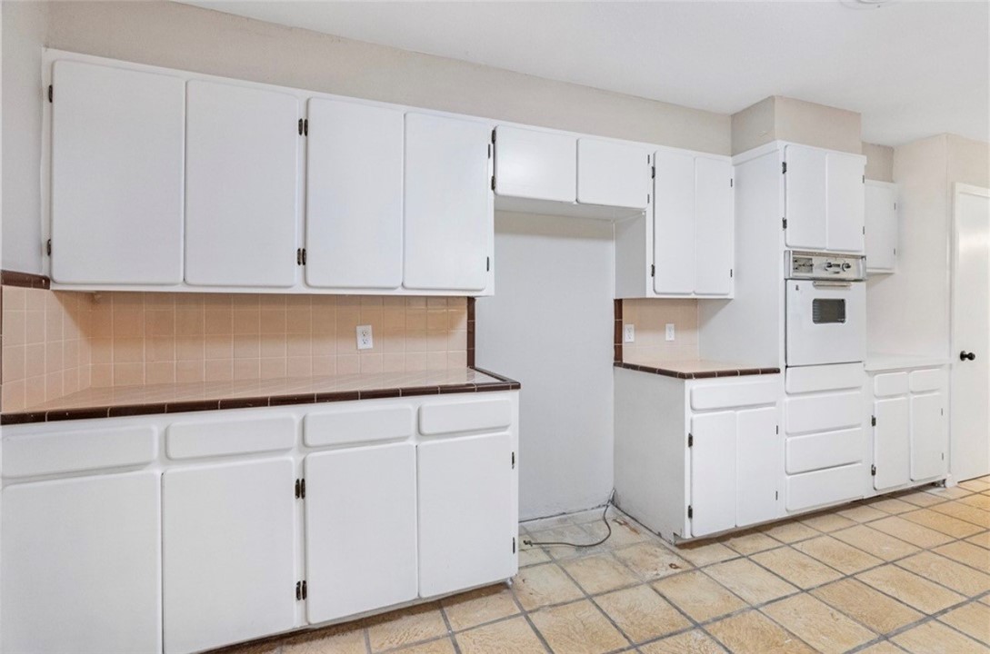 921 Barracuda Pl Property Photo 7