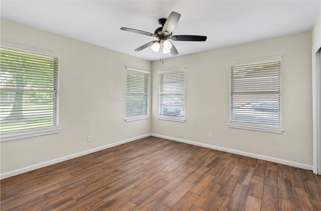 921 Barracuda Pl Property Photo 18