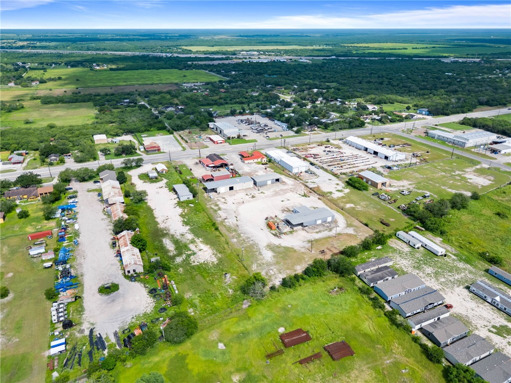 2404 N Us Highway 281 Property Photo 46