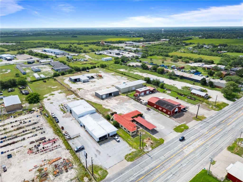 2404 N Us Highway 281 Property Photo 48