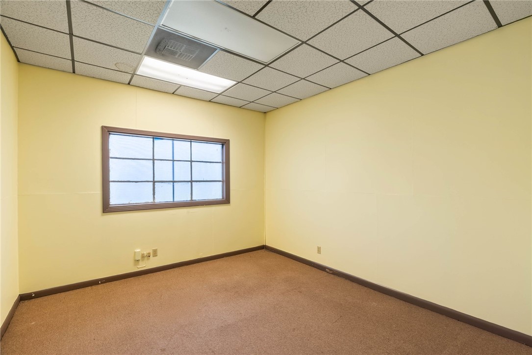 2404 N Us Highway 281 Property Photo 55