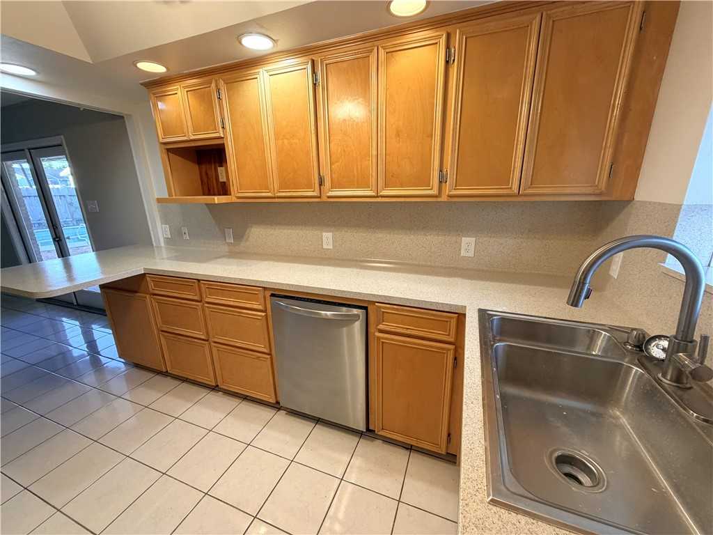 4117 Harry St Property Photo 13