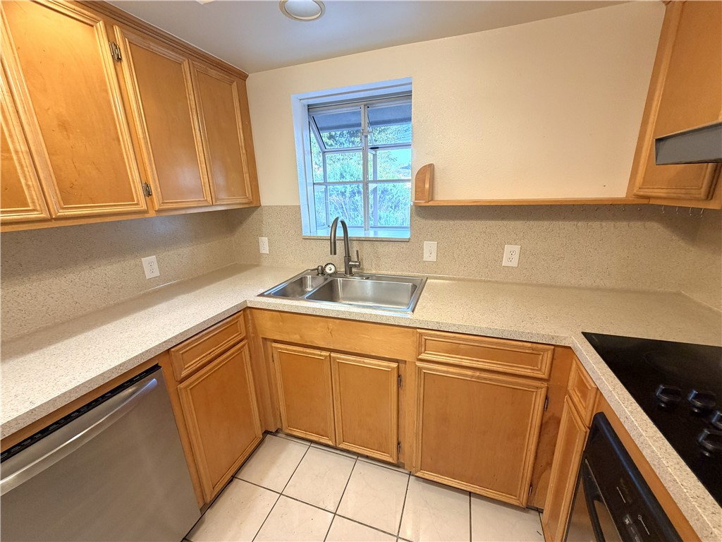 4117 Harry St Property Photo 14