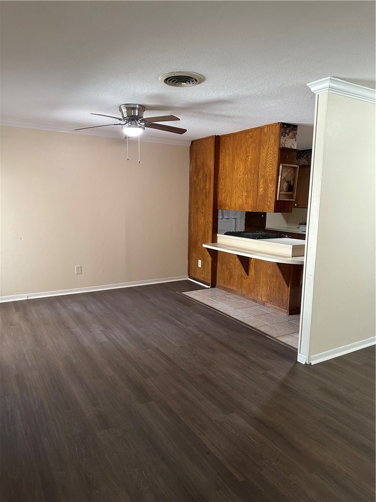 3505 Heritage Property Photo 6