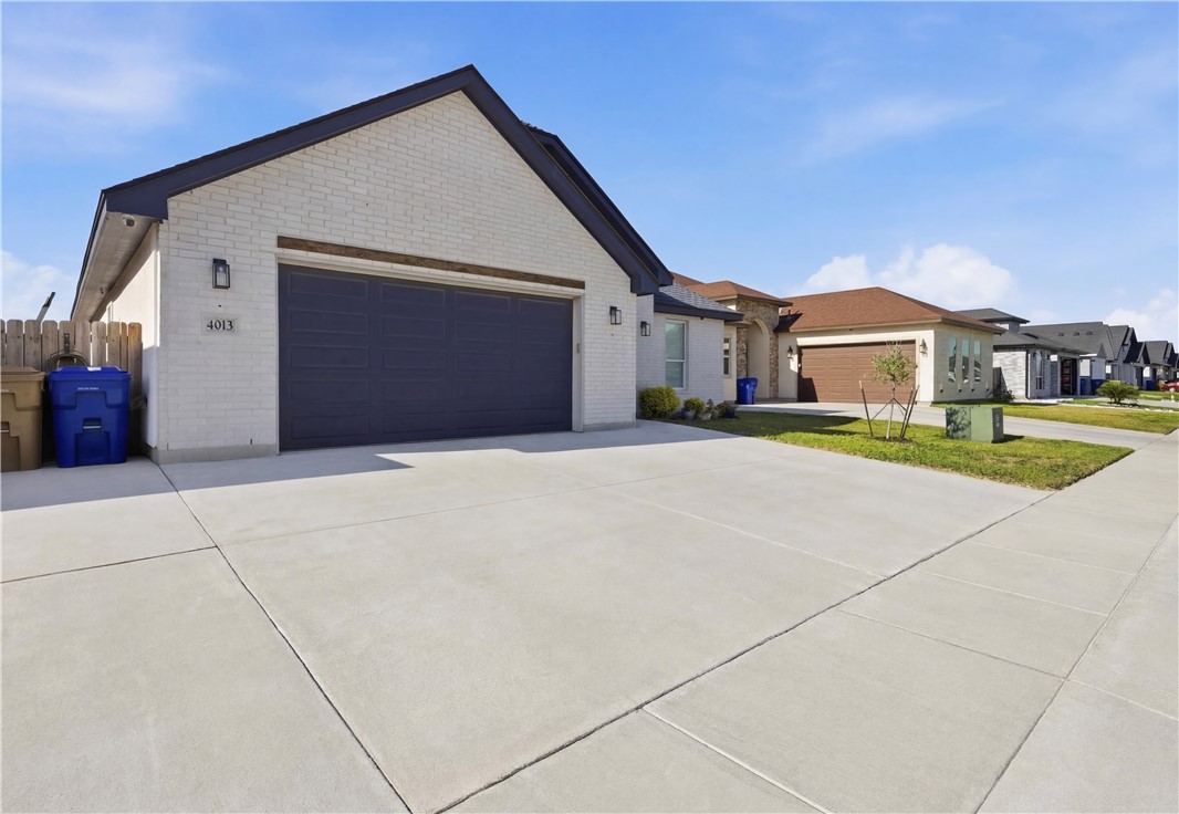 4013 Fold Lane Property Photo 1