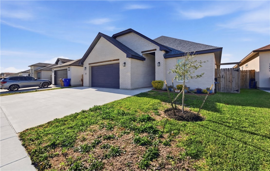 4013 Fold Lane Property Photo 3