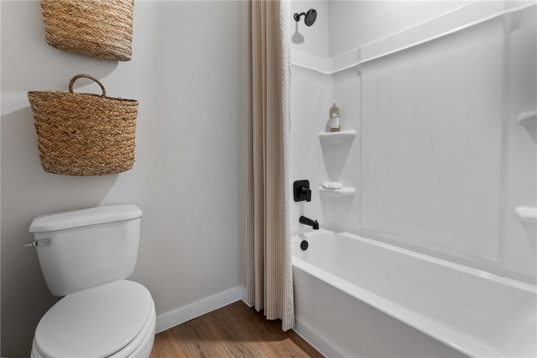 1401 Irigoyen St Property Photo 9