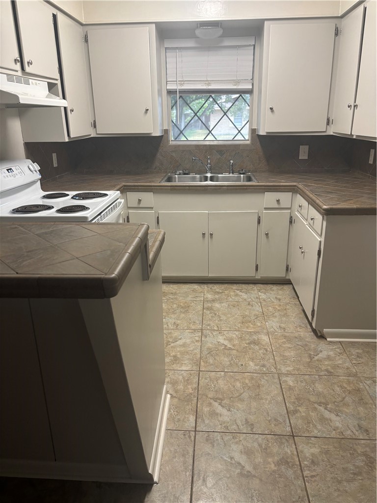 1508 Denver St Property Photo 2