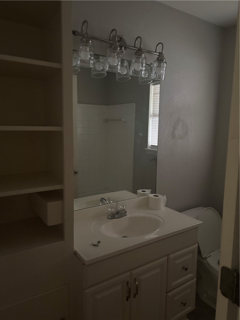 1508 Denver St Property Photo 4