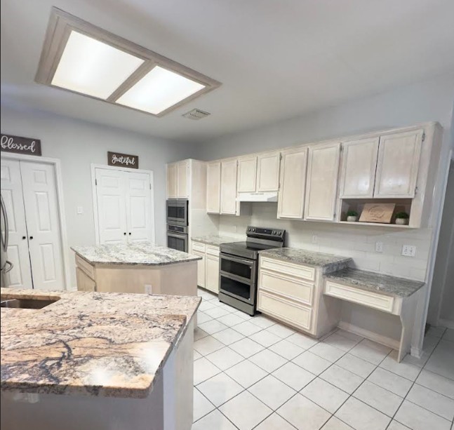 7725 Lake Baykal Dr Property Photo 18