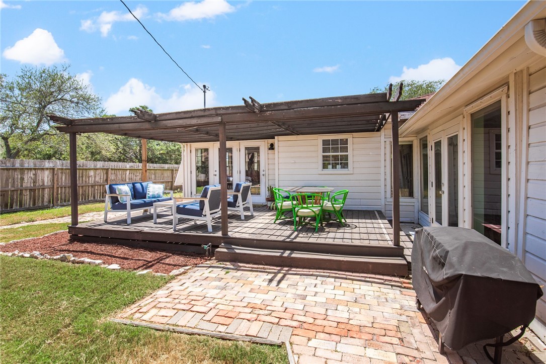 3302 Manitou St Property Photo 44