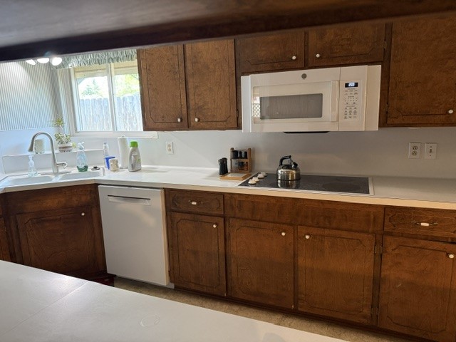 4735 Sea Island Dr Property Photo 5