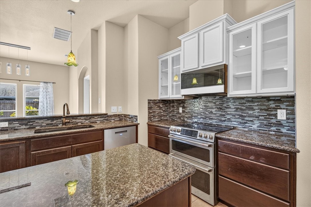 13857 Laffite Dr Property Photo 14