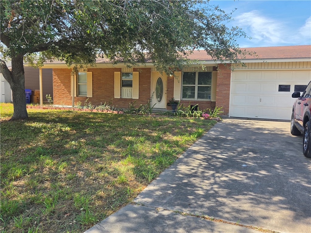 321 Juniper Dr Property Photo 1
