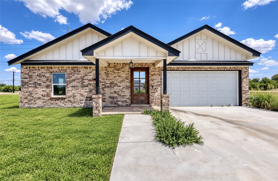 1700 Quail Trai Property Photo 1