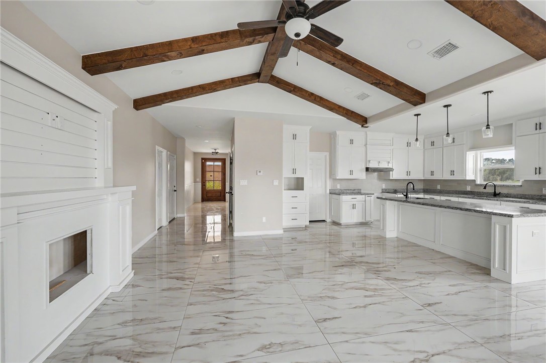 1700 Quail Trai Property Photo 3