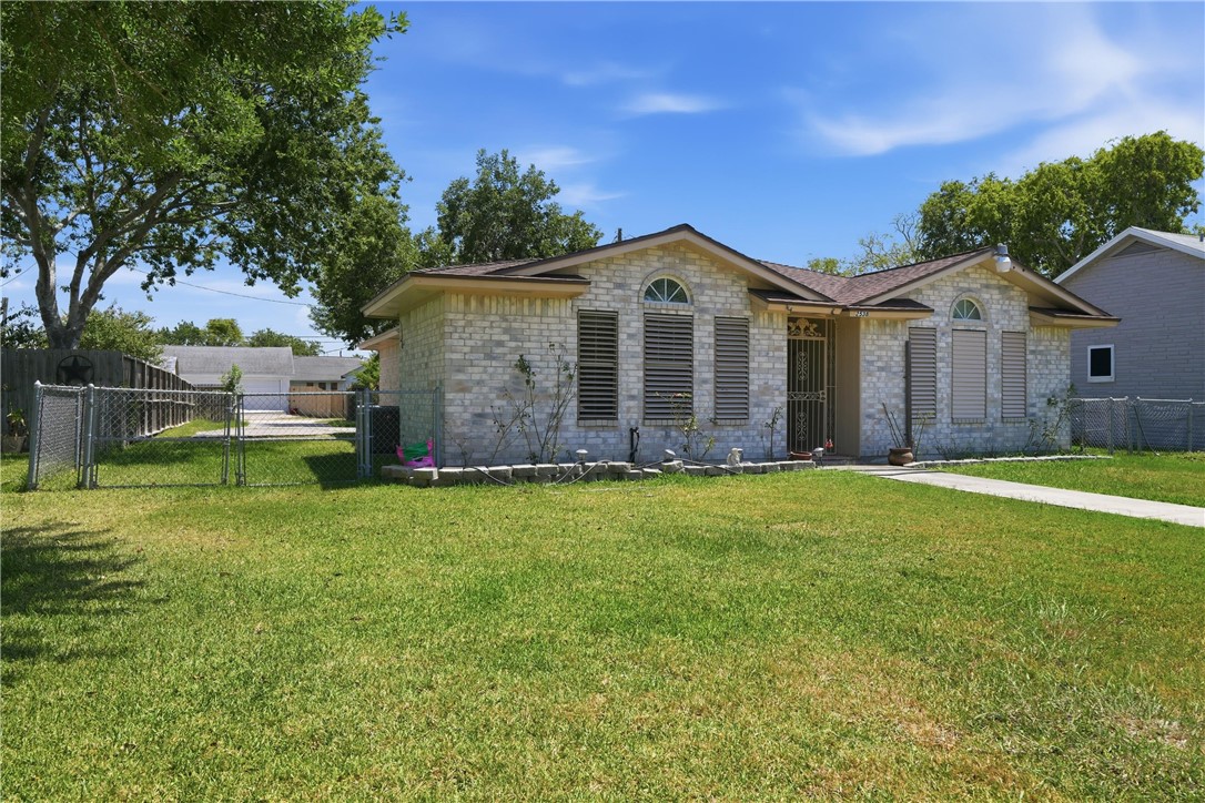 2538 San Angelo Property Photo 3