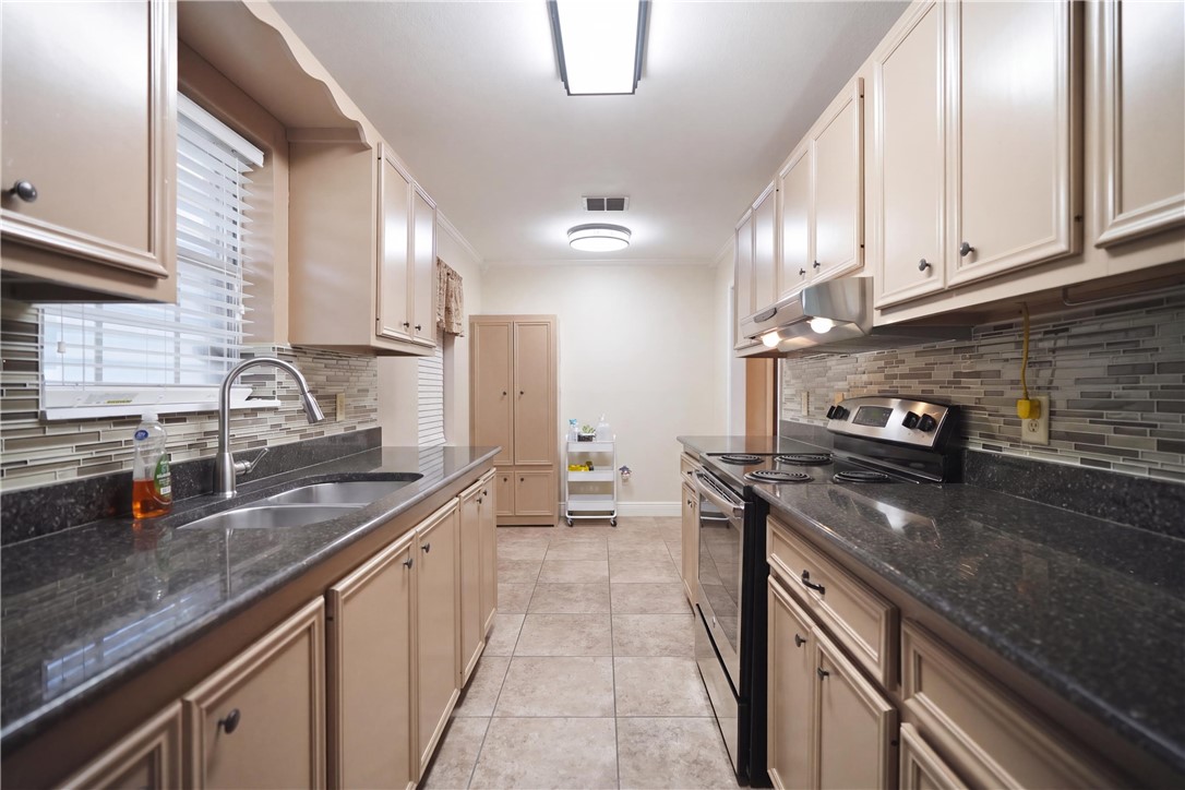 2538 San Angelo Property Photo 10