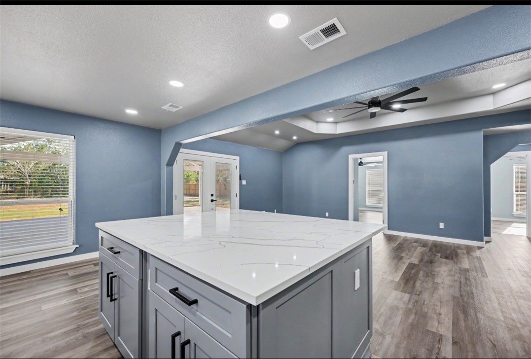 950 Mendoza St Property Photo 12