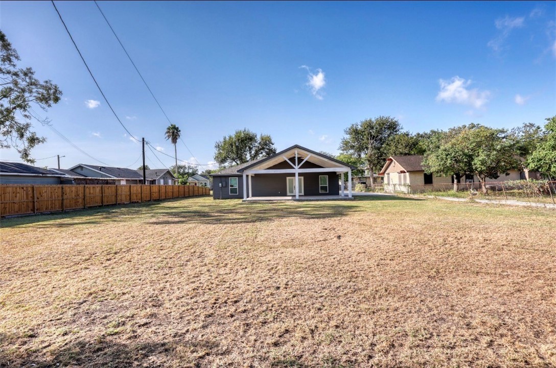 950 Mendoza St Property Photo 37