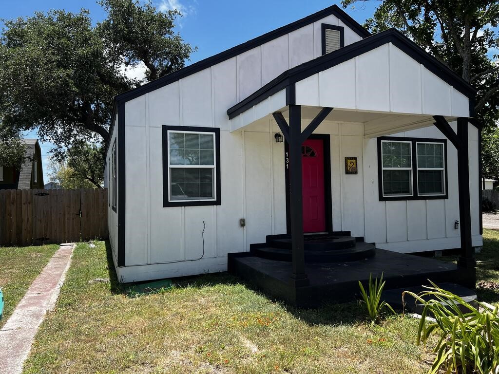 131 S Rife Property Photo 1