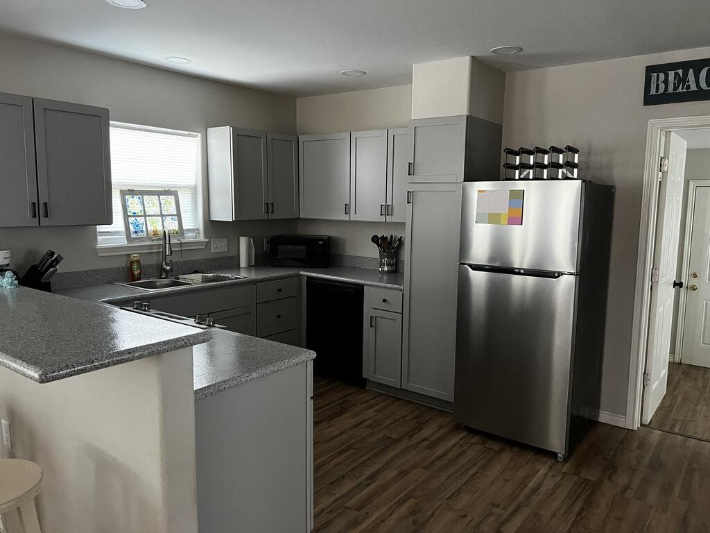 131 S Rife Property Photo 18