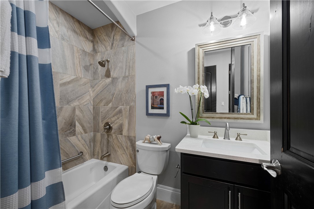 1401 Royal Oaks Property Photo 15