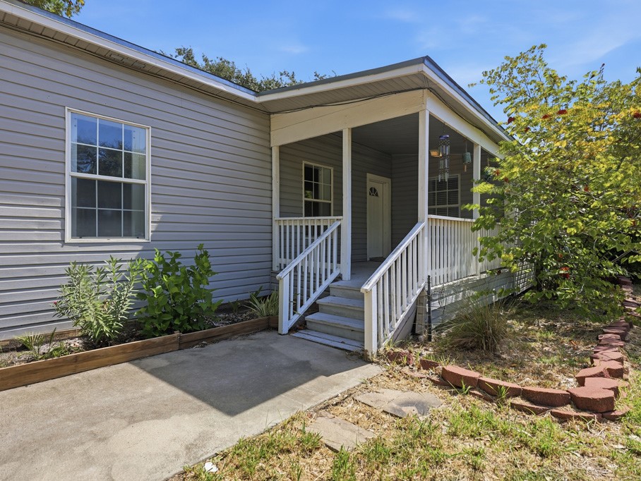 324 E King Property Photo 2