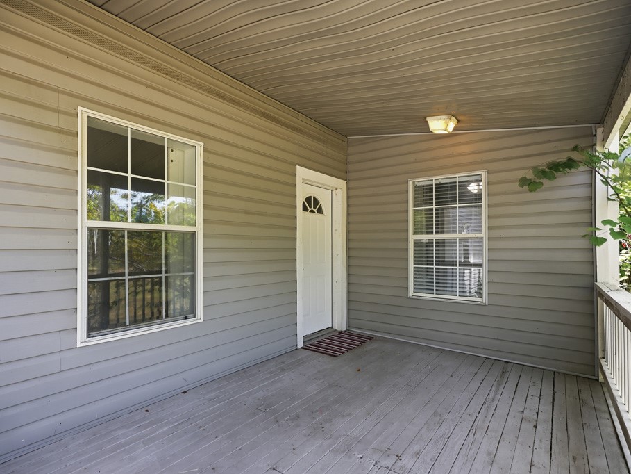 324 E King Property Photo 3