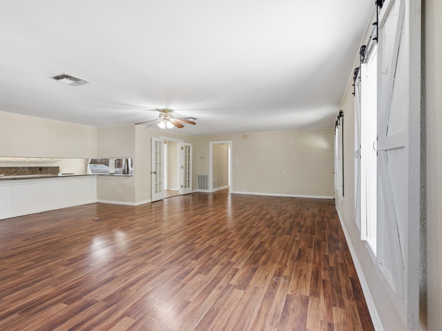 324 E King Property Photo 6