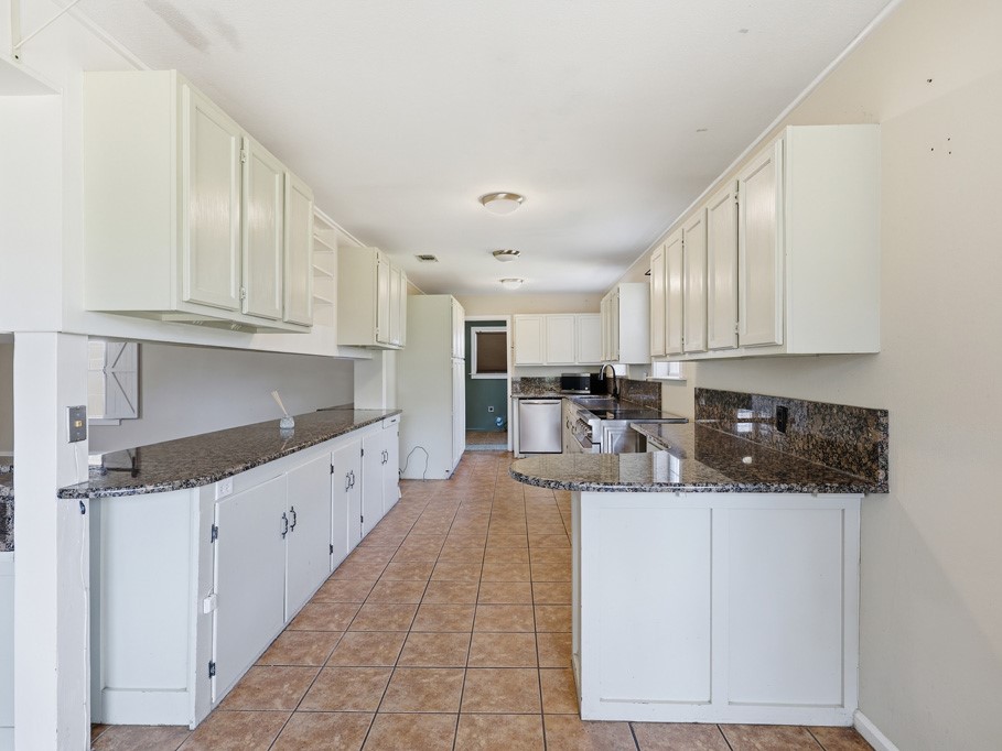 324 E King Property Photo 12
